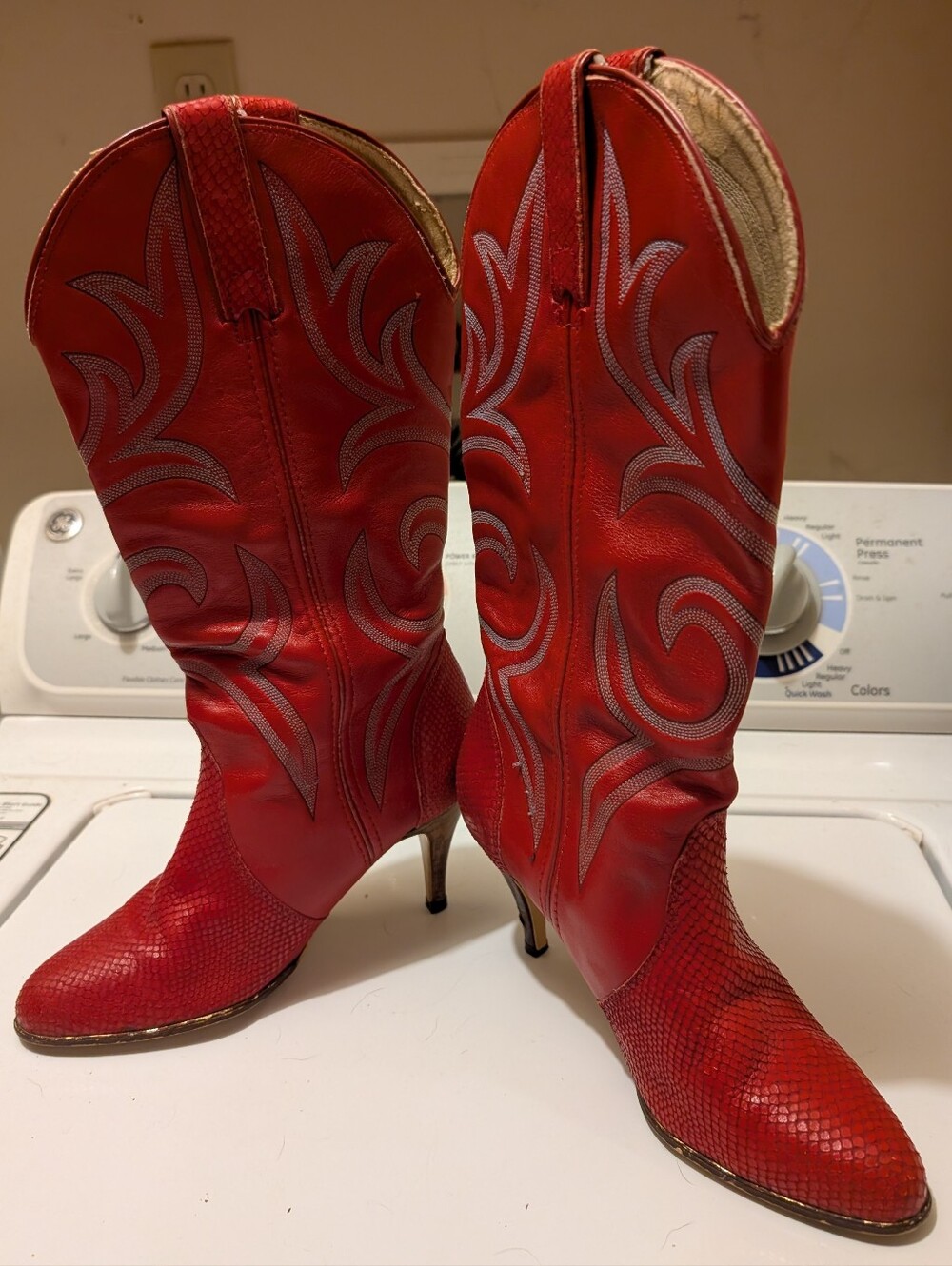 Vtg 70's Jeenz Bootz CAPEZIO Red Leather High Heel Cowboy Boots size 8M